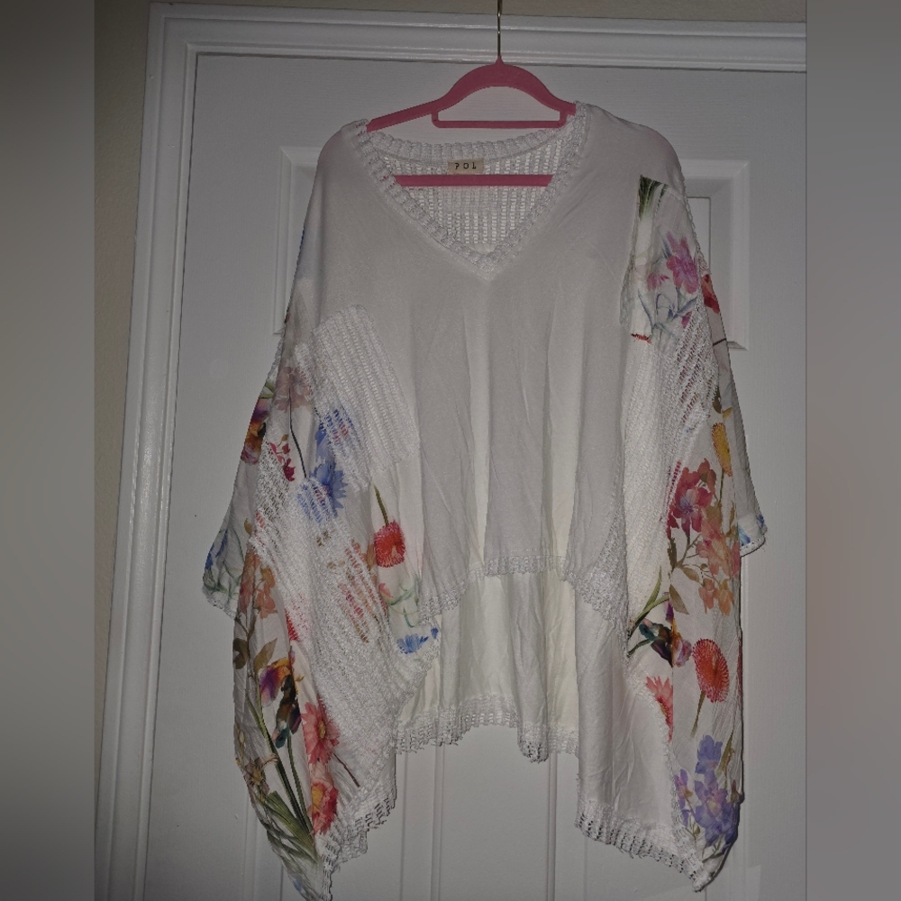 POL Soft V-Neck Boho Top Size L NWOTs